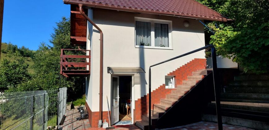 Casa 2 corpuri Poiana Marului