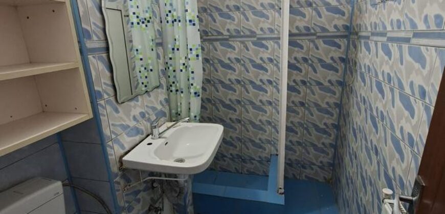 Inchiriez ap 3 camere zona Saturn disponibil imediat