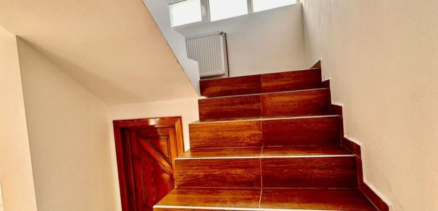 De închiriat corp de casă în duplex | Cartier Tractorul – zona Coresi
