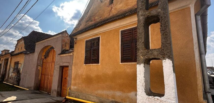 Inchiriez Casa-Vila in Jud. Brasov, Loc Cristian Muncitori !