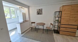 Inchiriez garsoniera renovata complet cu balcon, zona Mihai Viteazu