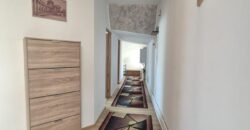 Apartament la casa, 4 camere in Schei