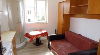 De vanzare camera camin bloc izolat