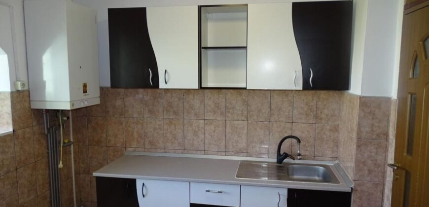 De vanzare ap 2 camere DECOMANDAT in Tractoru aproape de Coresi