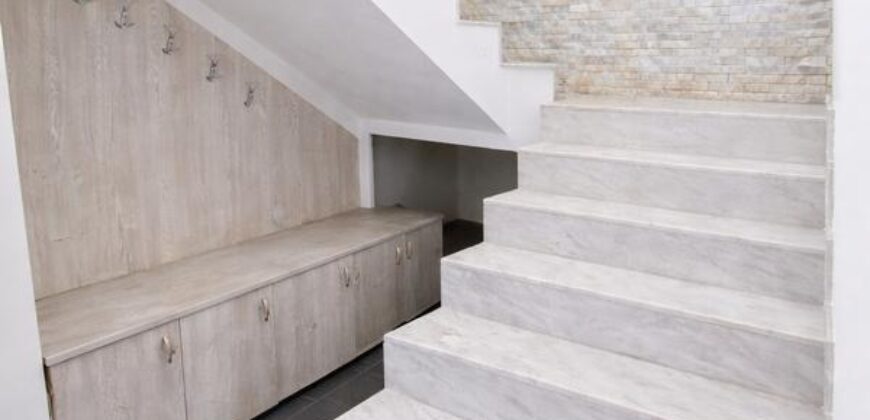 Casa individuala – Izvor, mobilata la cheie, Comision 0%