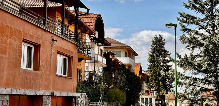 De inchiriat apartament la casa -Centru Istoric