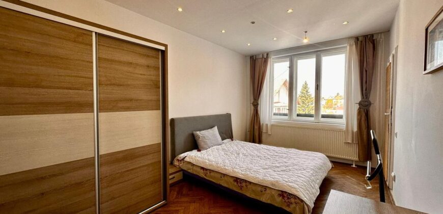 De inchiriat apartament la casa -Centru Istoric