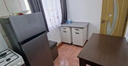 Inchiriez Garsoniera in Tractoru, aproape de Coresi, cu parcare