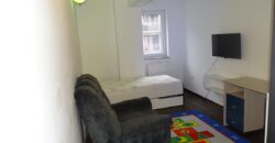 Inchiriez apartament DECOMANDAT 3 camere cu parcare si boxa