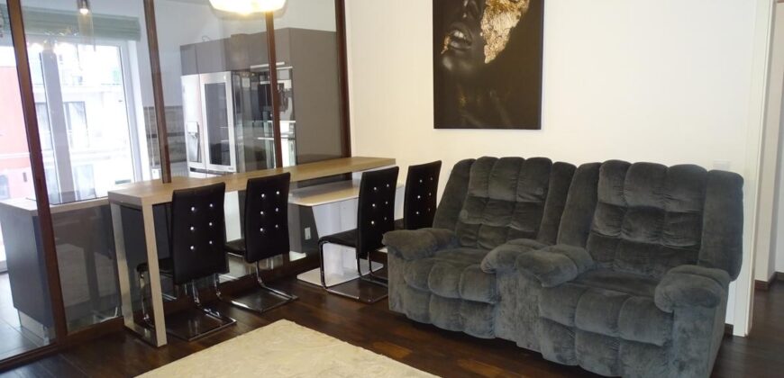 Inchiriez apartament DECOMANDAT 3 camere cu parcare si boxa